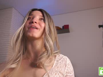 girl
        checkmypeach cam image #2296297