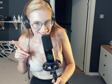 girl Cam Whores Swallowing Loads Of Cum On Cam & Masturbating with mind_of_heart