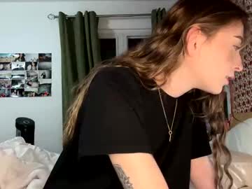 girl
        zoepleasing cam image #2450994