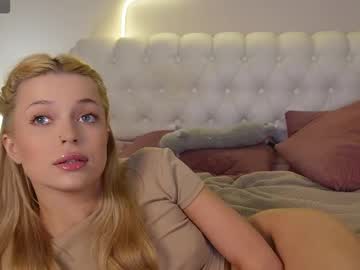 girl Cam Whores Swallowing Loads Of Cum On Cam & Masturbating with kellypeachpie