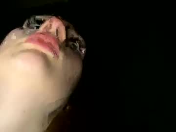 girl
        princess_gemini333 cam image #2449303